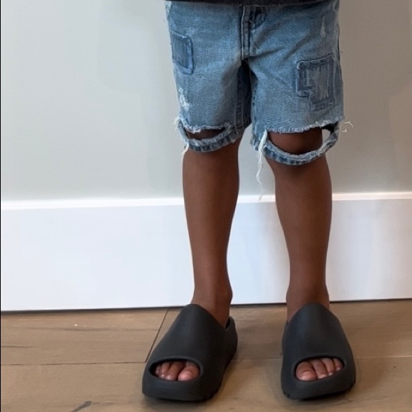 Yeezy slide 11k - Picture 6 of 6